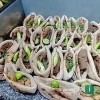 ساندوتشات حواوشي أو لحم مشوي في خبز بلدي بمطعم الشرقاوي الأصلي في منيا القمح