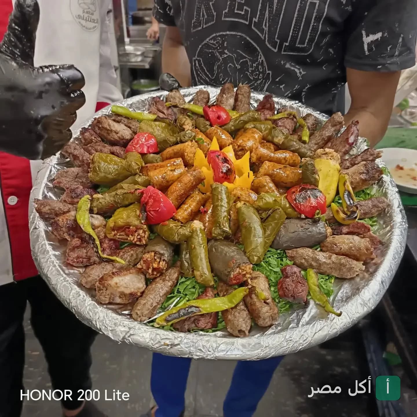 صينية مشاوي مشكلة ومحاشي من مطعم العنتبلي في دهب