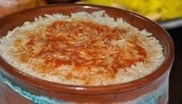 طبق أرز بصلصة الطماطم في مسمط ابن كامل بالجمالية