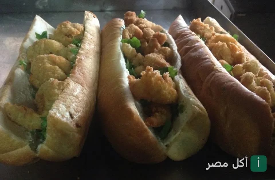 ساندوتشات جمبري مقلي في مطعم سمسمة بالدقي