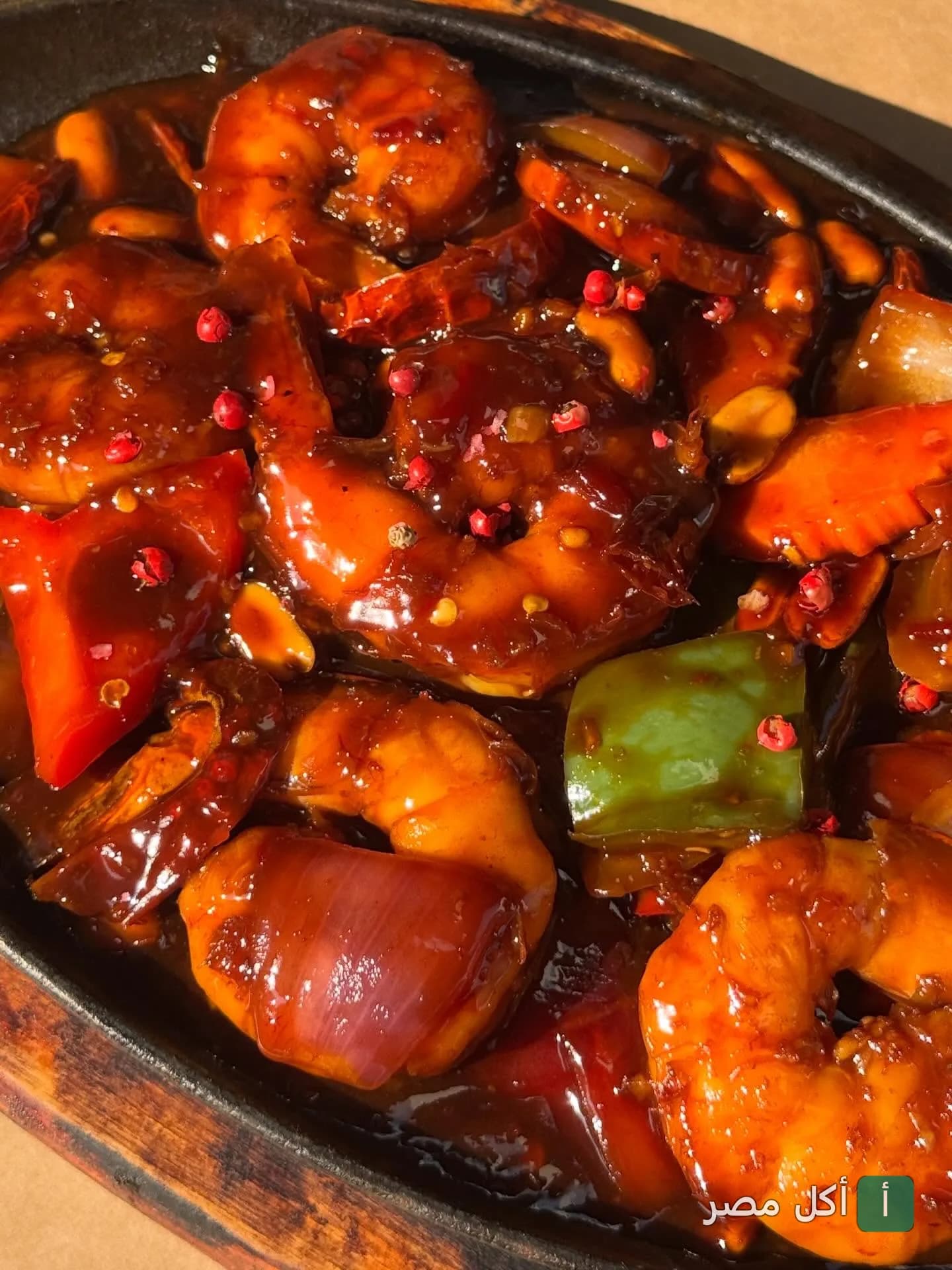 طبق جمبري بصوص الصويا والخضروات في مطعم إيتري بكايرو فستيفال سيتي.