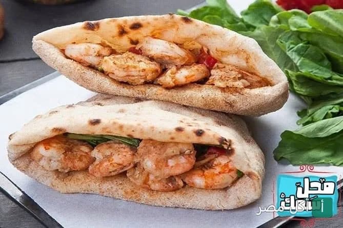 ساندوتشات جمبري مشوي في خبز بلدي طازج من مطعم سي رجب زايد