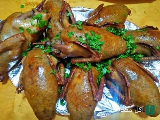 طبق حمام محشي ومحمر من مطعم شلبي فور حمام في عابدين