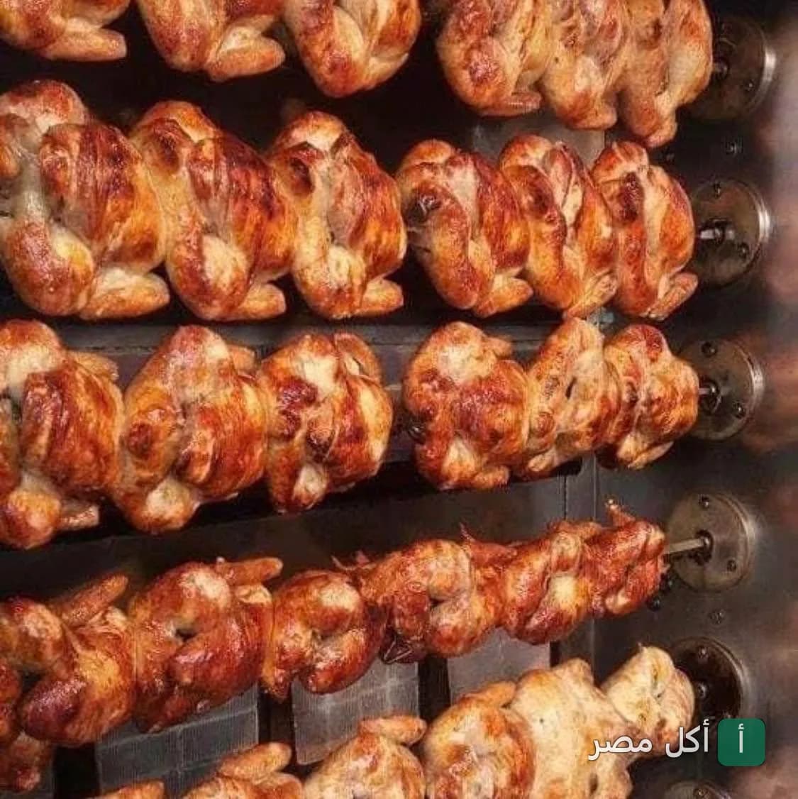 دجاج مشوي على السيخ في مطعم نور الشام بالخليفة