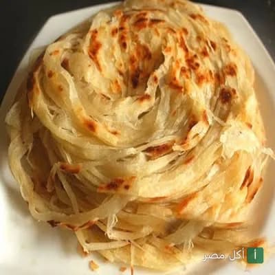 خبز باروتا هندي محمر ومورق في مطعم شارمينار بالصف