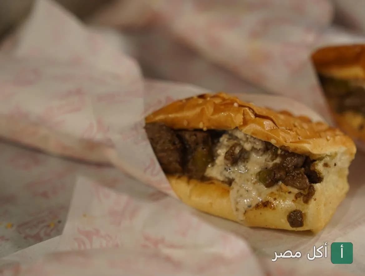ساندوتش مشويات بصوص الطحينة في مطعم سيفويتش بالشيخ زايد